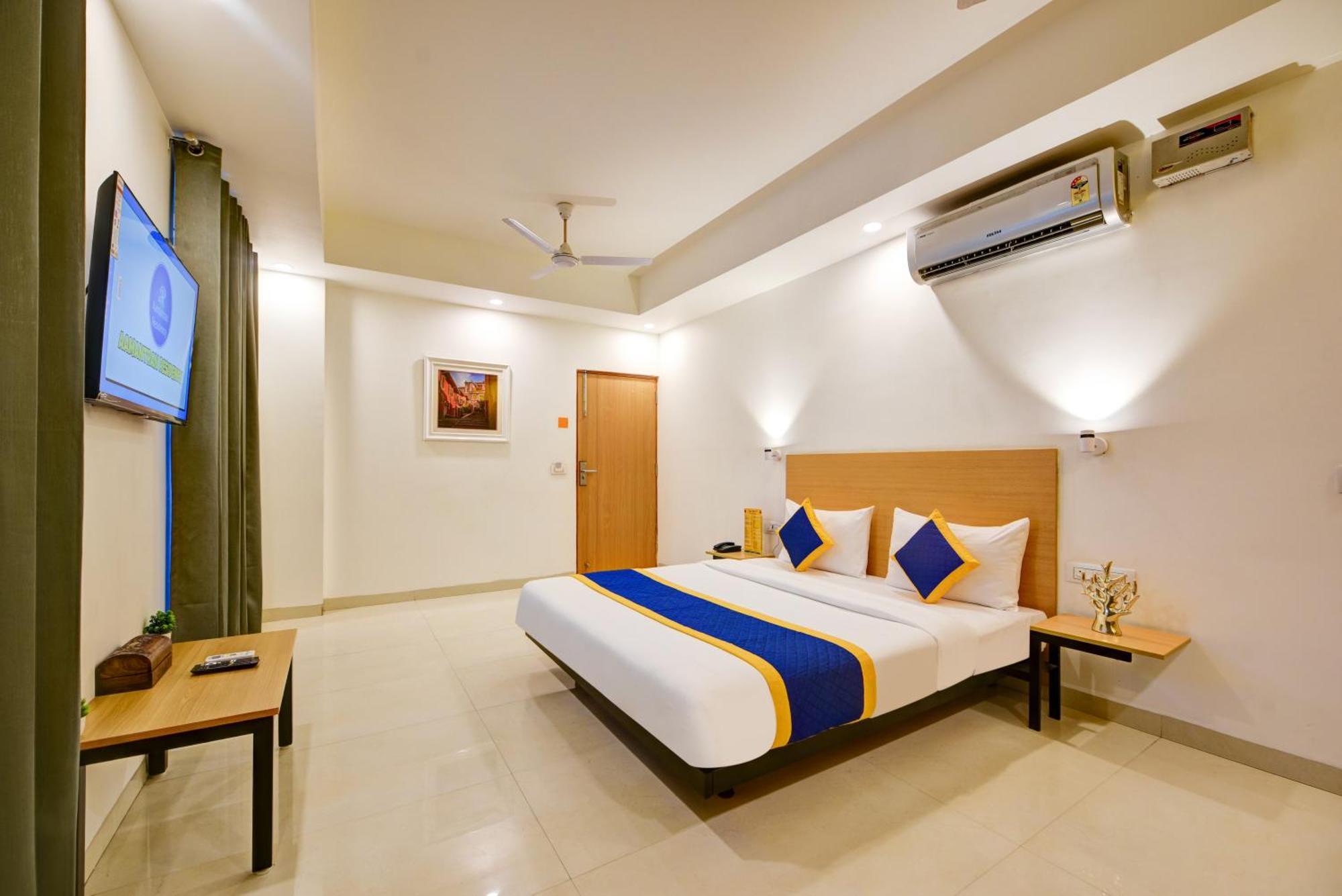 Aamantran Residency Hotel, Sohna Road, Sector 49, Gurugram 3*