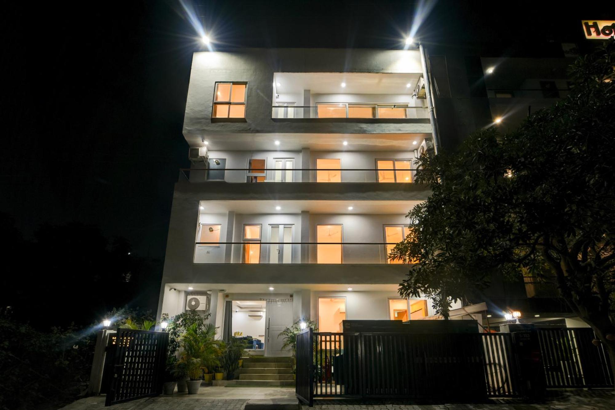 Aamantran Residency Hotel, Sohna Road, Sector 49, Gurugram