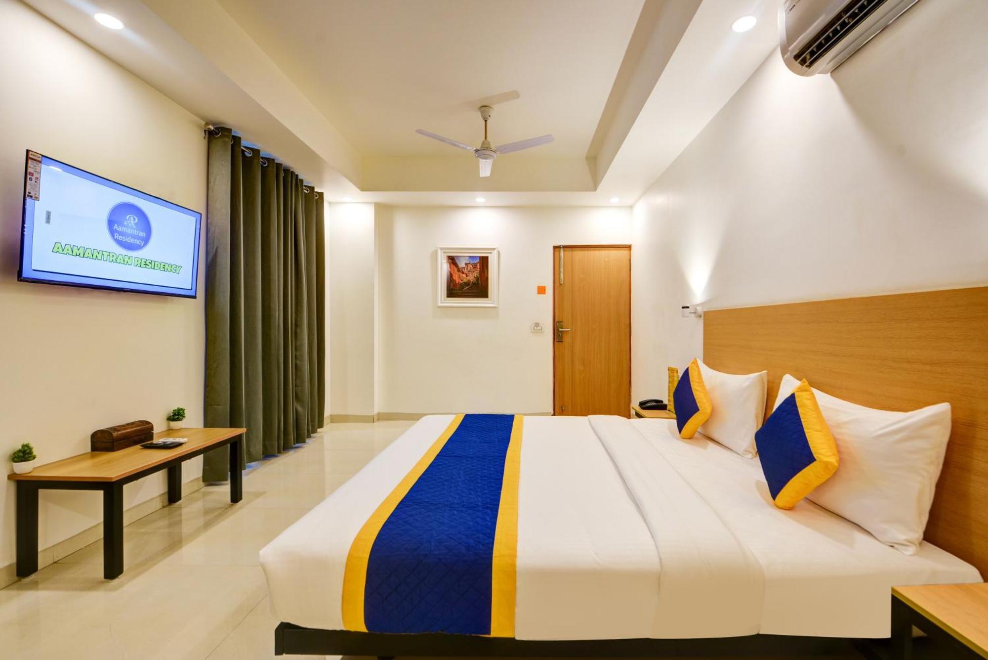 Aamantran Residency Hotel, Sohna Road, Sector 49, Gurugram Hotel 3*