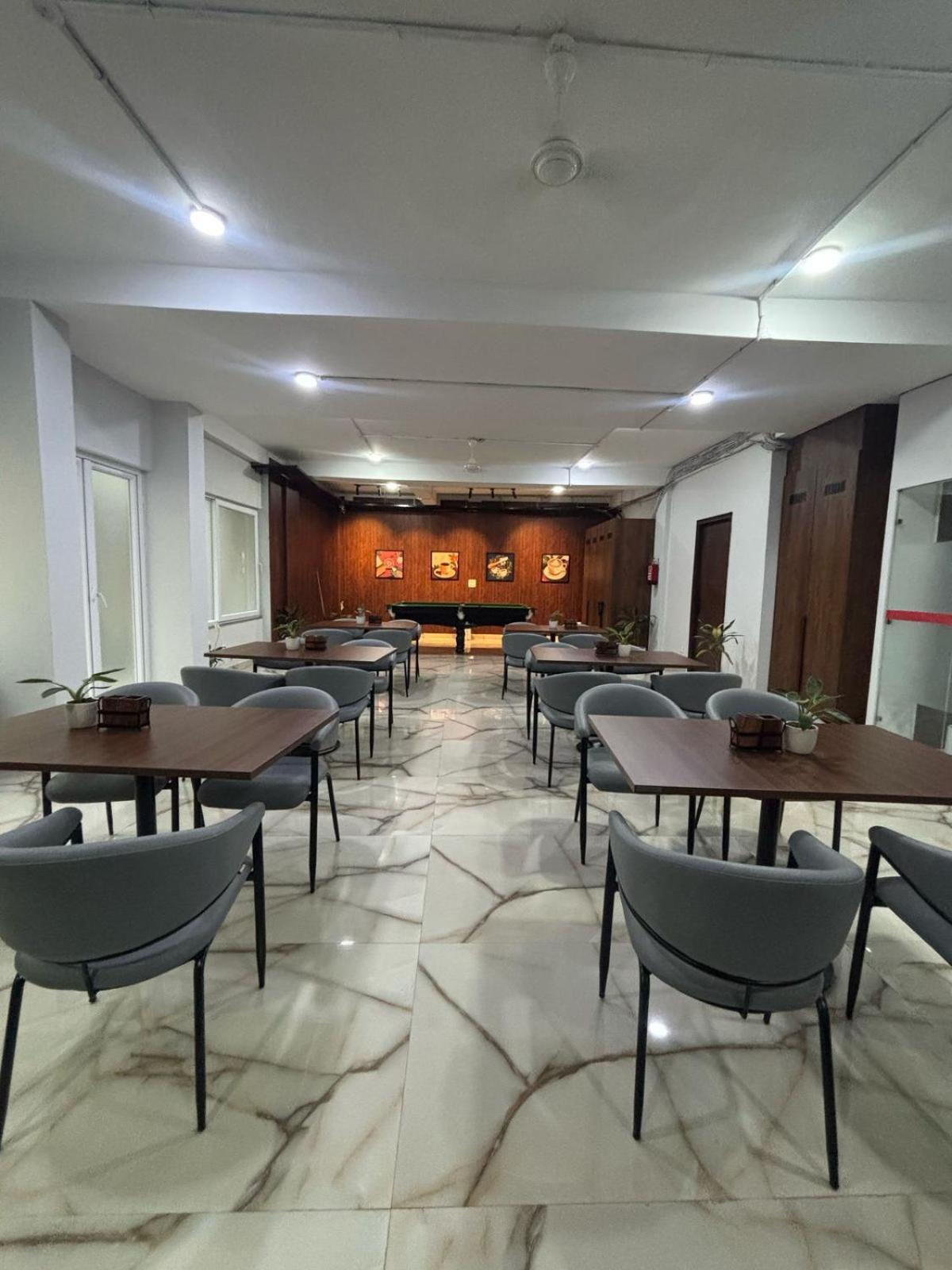 Housr 56 Ii Hotel