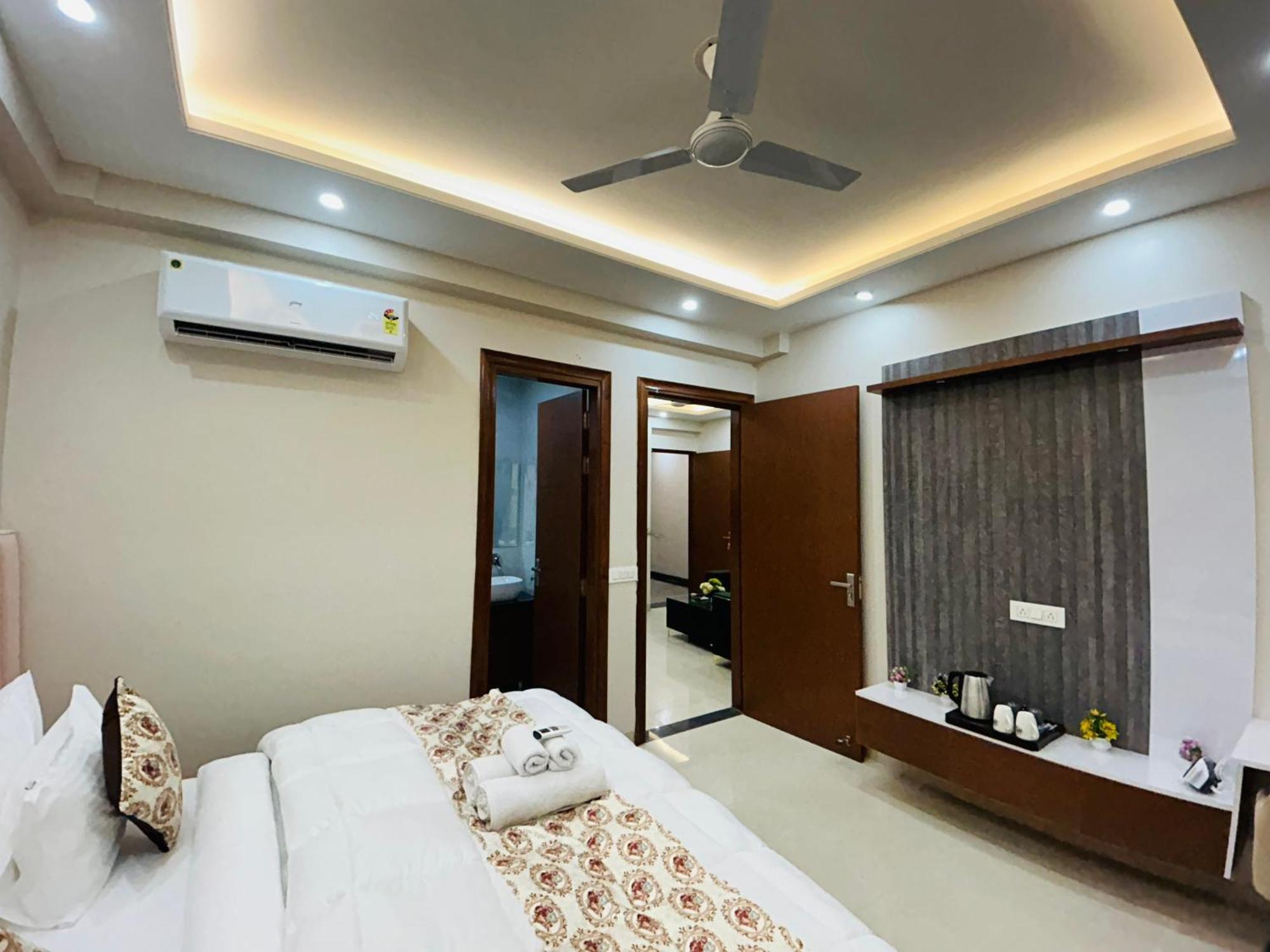 1 Bhk Serviced Apartments Sector 52 Near Millennium City Centre Metro Station Gurgaon