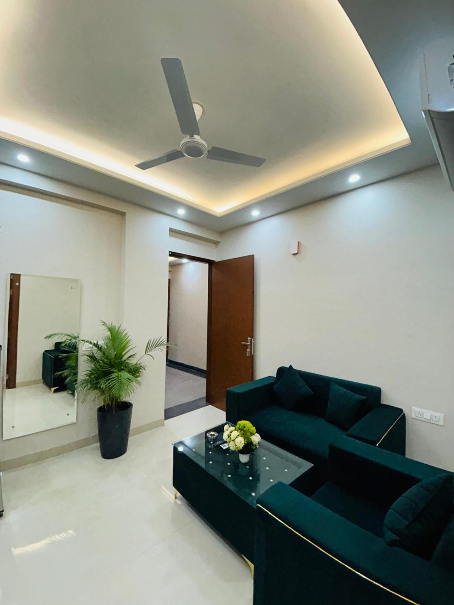 Aparthotel 1 Bhk Serviced Apartments Sector 52 Near Millennium City Centre Metro Station