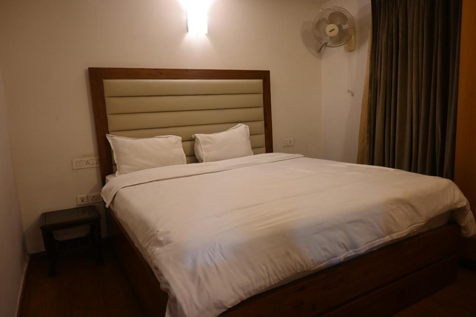 Luxury Fully Furnished Apartment *