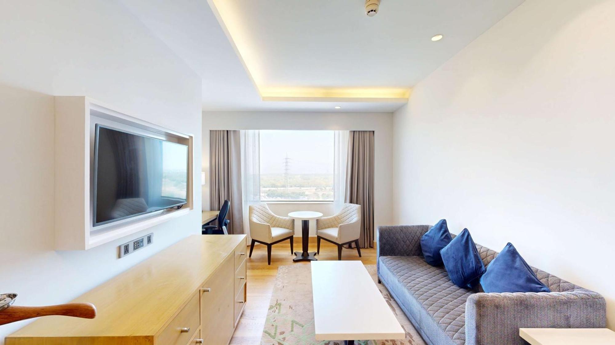 Radisson Gurugram Udyog Vihar Hotel 5*