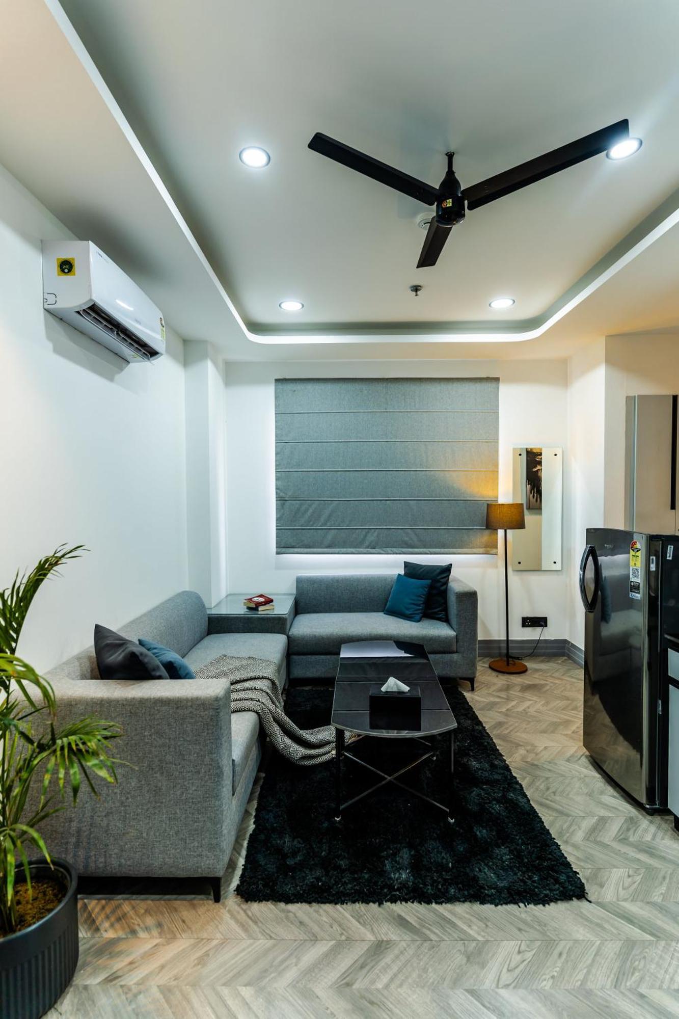 Aparthotel Bedchambers Serviced Apartments, Golf Course Road, *