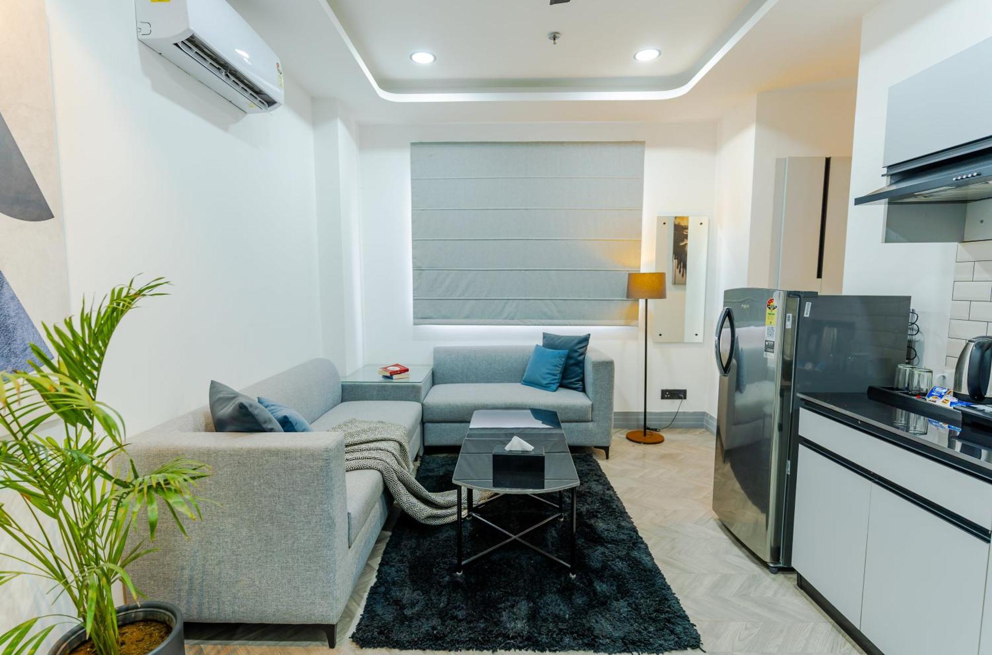 Aparthotel Bedchambers Serviced Apartments, Golf Course Road, *