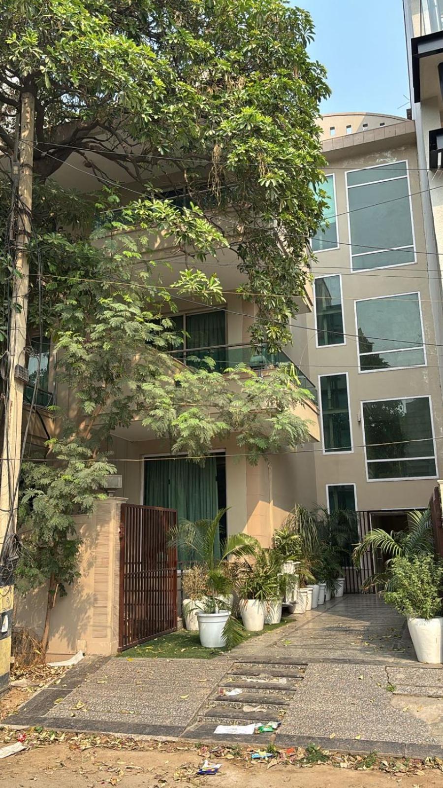 Posh - Golf Course Road Hotel Gurgaon