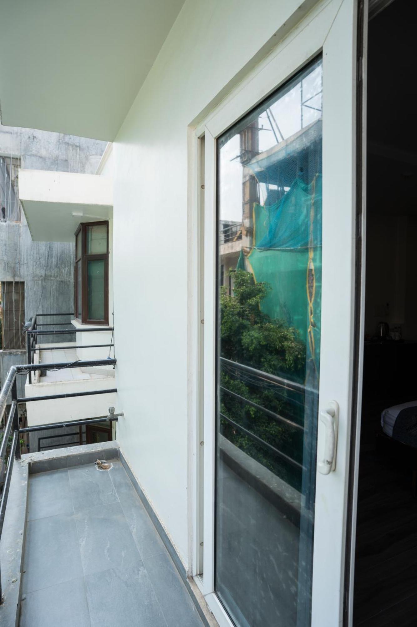 Ahuja Residency Dlf Phase 2 Hotel 4*