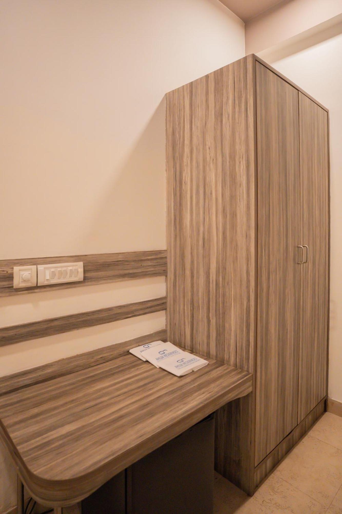 Guest house Ahuja Residency Parklane 3*