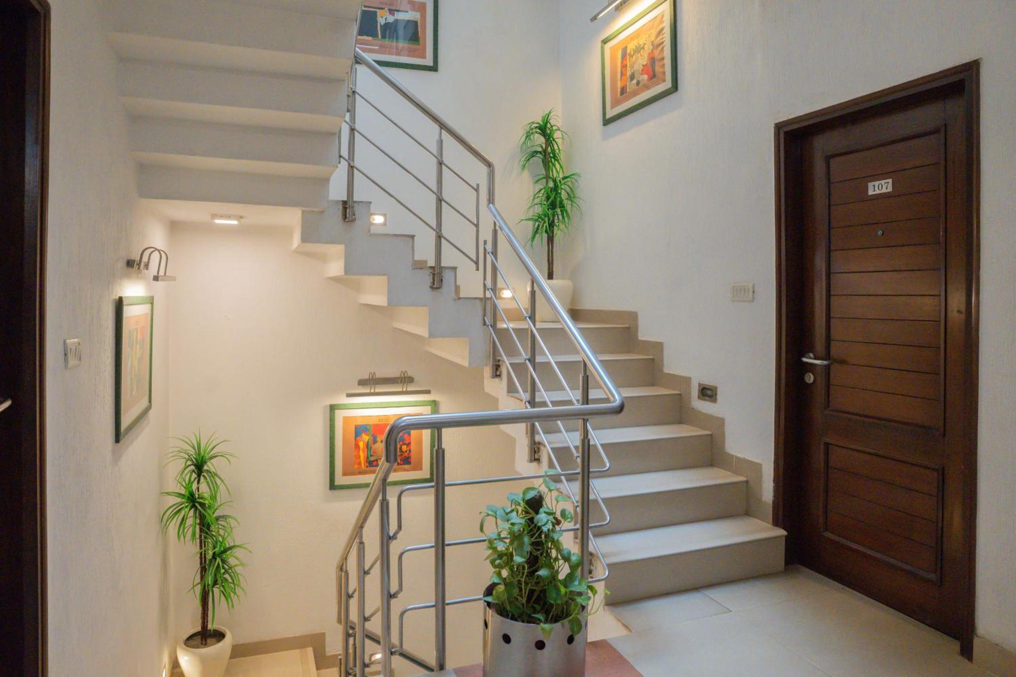 Ahuja Residency Parklane Guest house