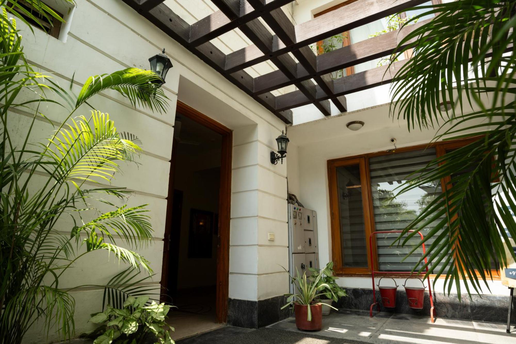 Ahuja Residency Cyber City I Guest house 3*