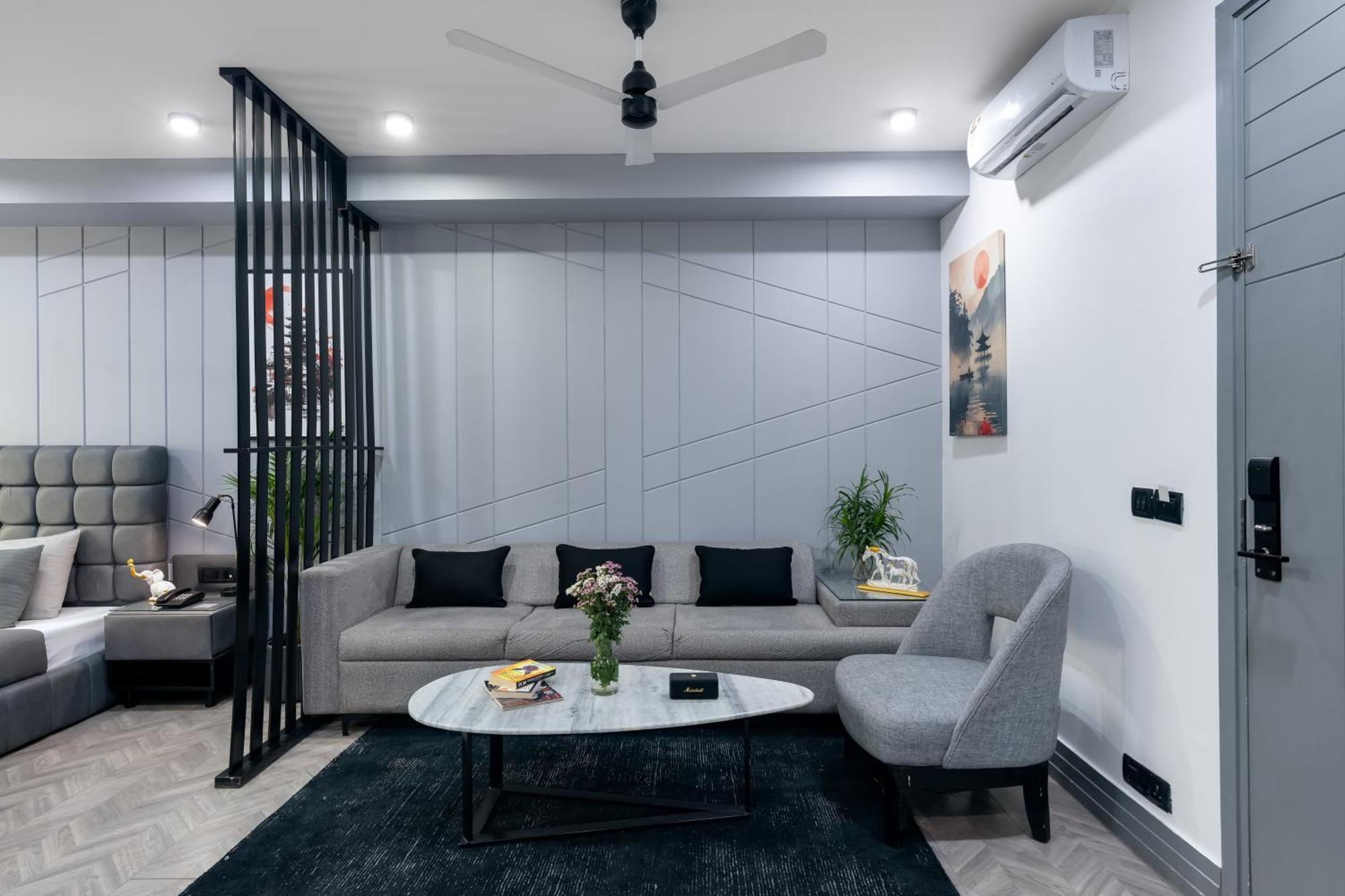 Apartment Bedchambers Luxurious Serviced In