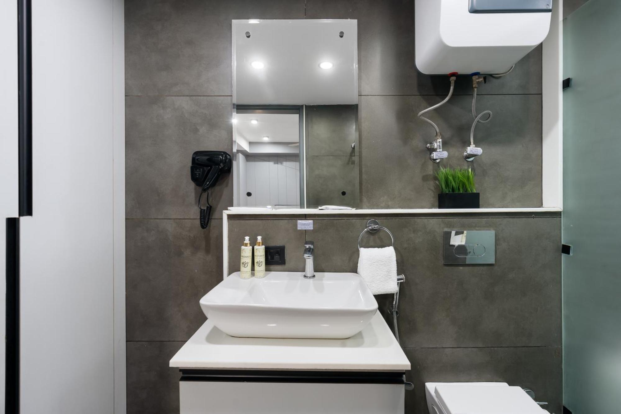 Apartment Bedchambers Luxurious Serviced In *