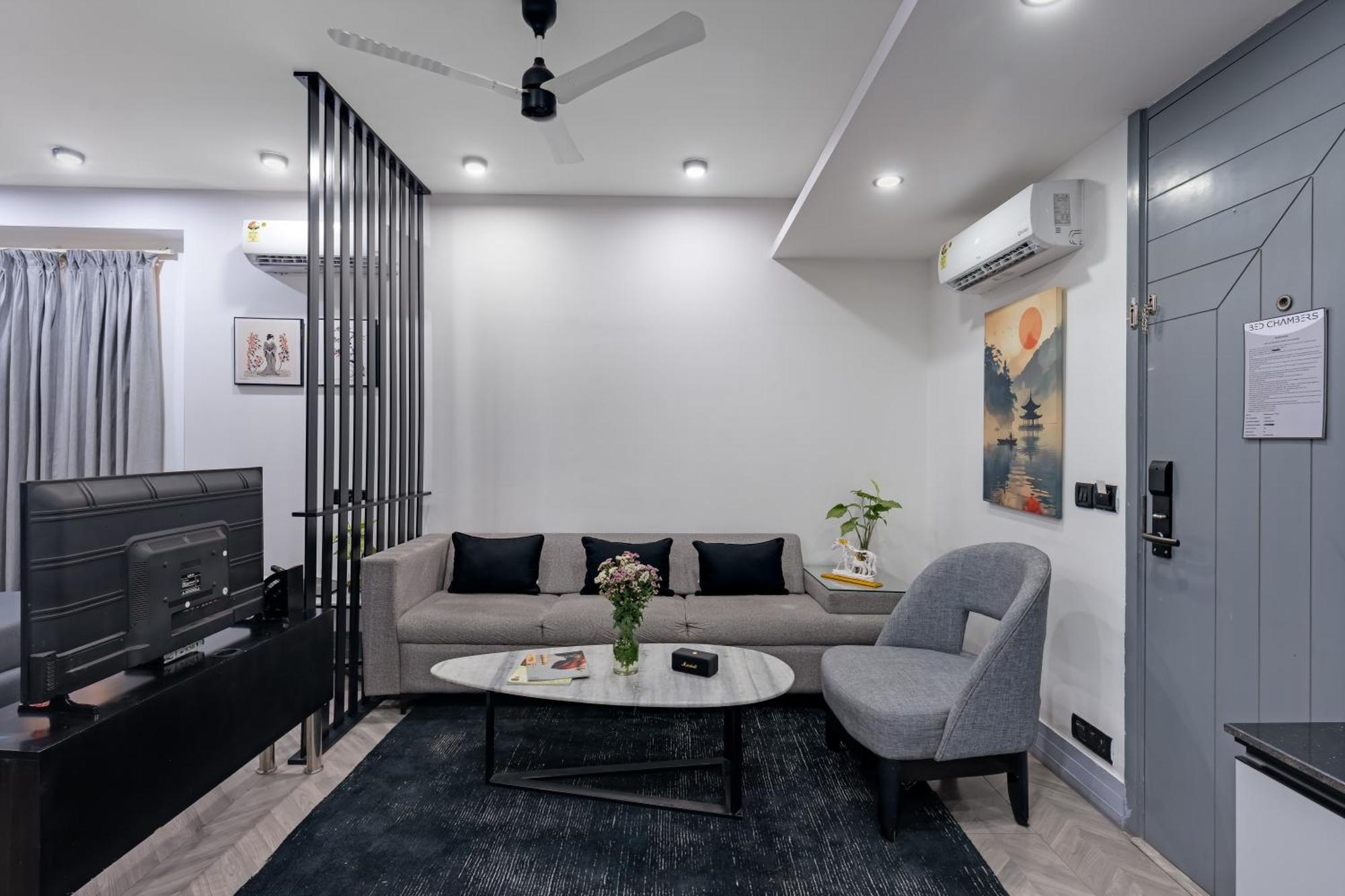 Bedchambers Luxurious Serviced In * Gurgaon