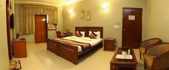 Oyo Global Business Park Hotel 3*