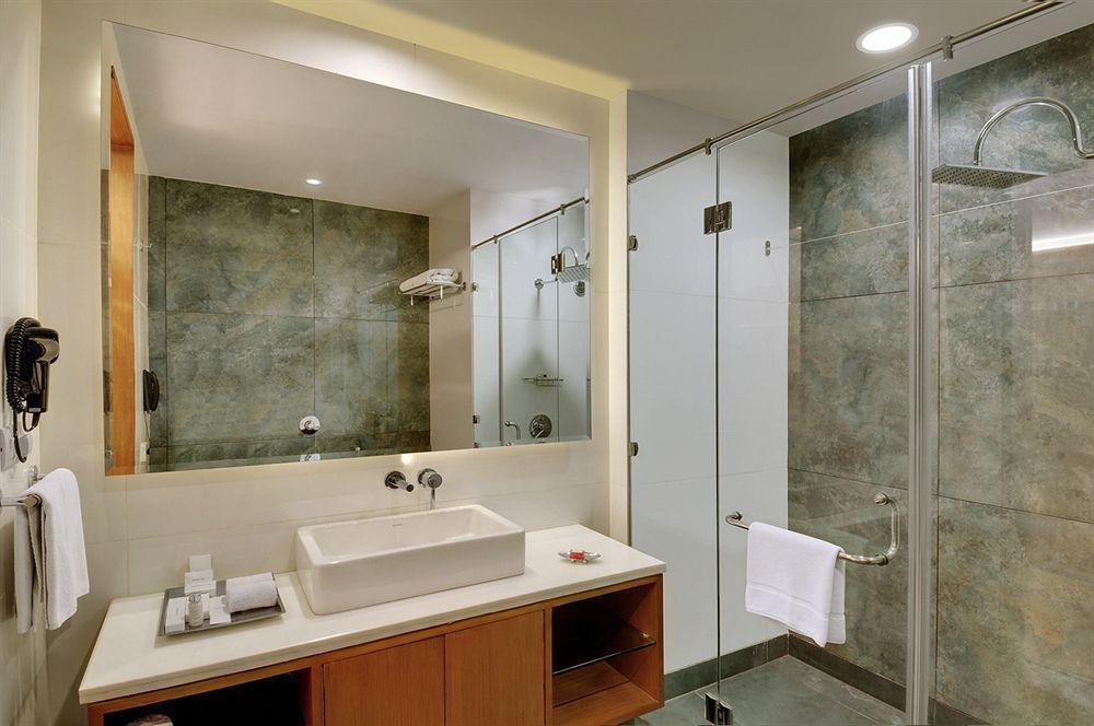 32nd Milestone Hotel 4*