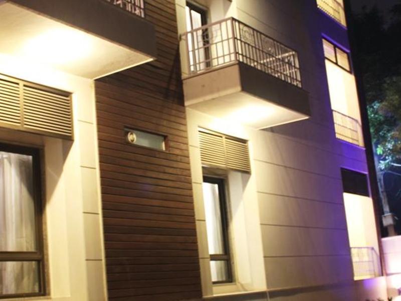 Stately Mg Road Hotel 3*
