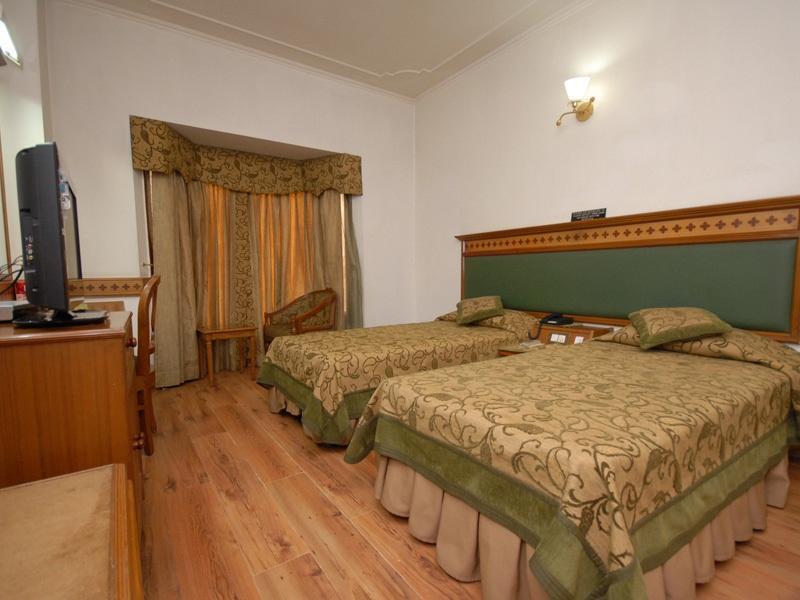 Hotel Mint Cyber Gurgaon