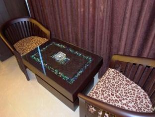 Hotel Blue Moon Residency & Restaurant Gurgaon