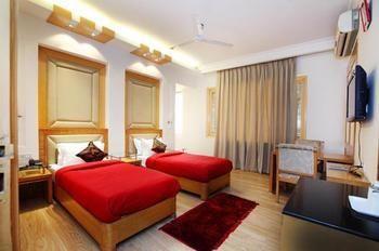 Hotel Fabhotel Cyber Park Gurgaon