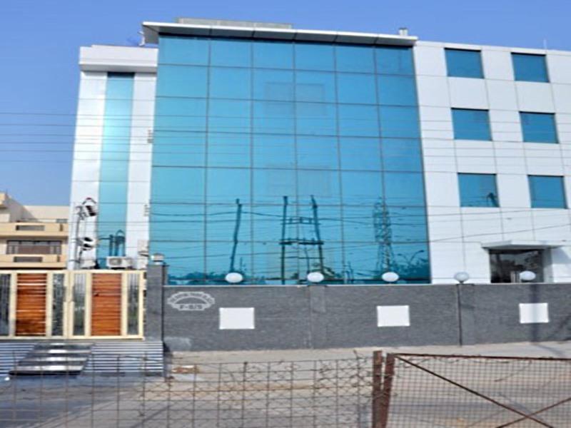 Oyo 12340 The Royal Park Plaza Hotel Gurgaon