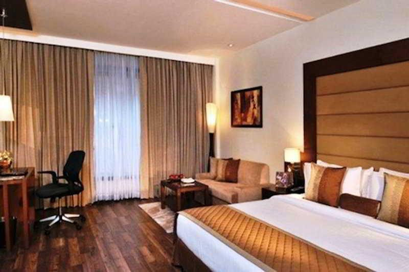 Country & By Radisson, Gurugram Sector 12