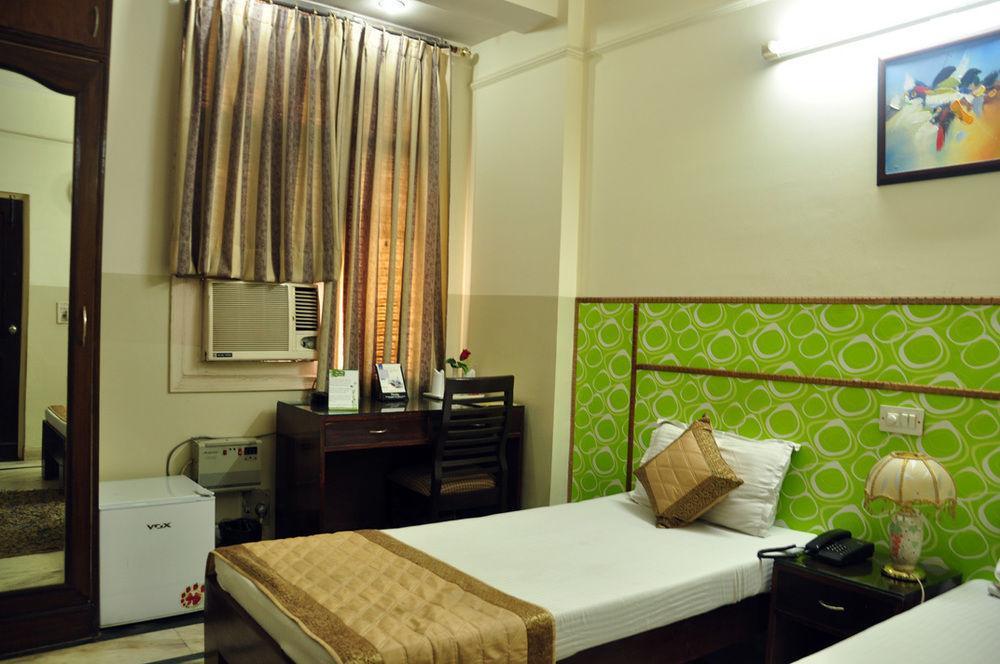 Oyo 309 The Royal Residency 3*