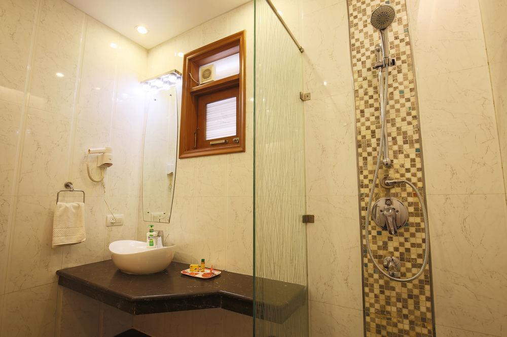 Fabhotel Grd Dlf Square Hotel Gurgaon