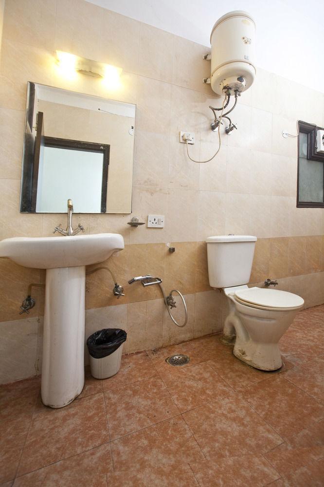 Oyo Rajiv Chowk Hotel