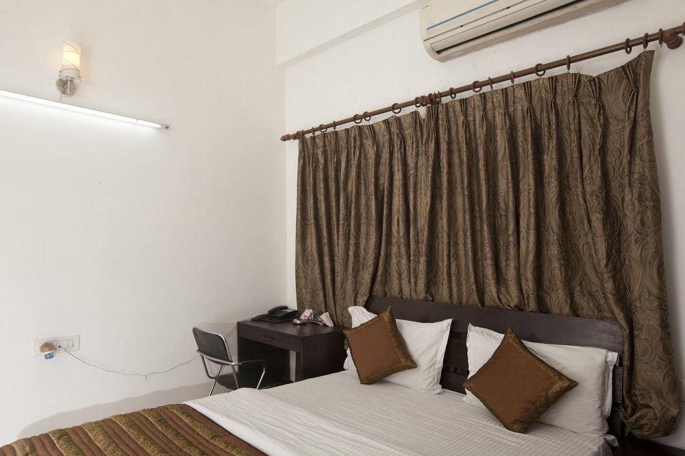 Oyo Rajiv Chowk Hotel
