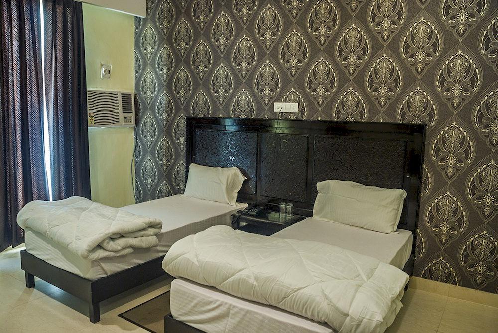 Oyo Imt Chowk Ii Hotel 3*