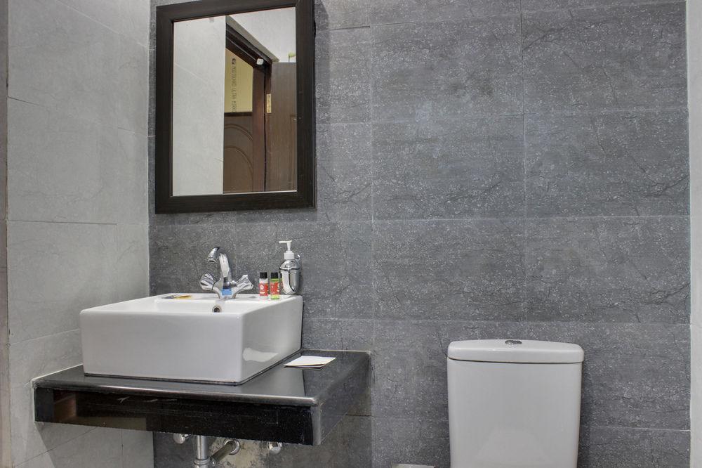 Oyo Imt Chowk Ii Hotel
