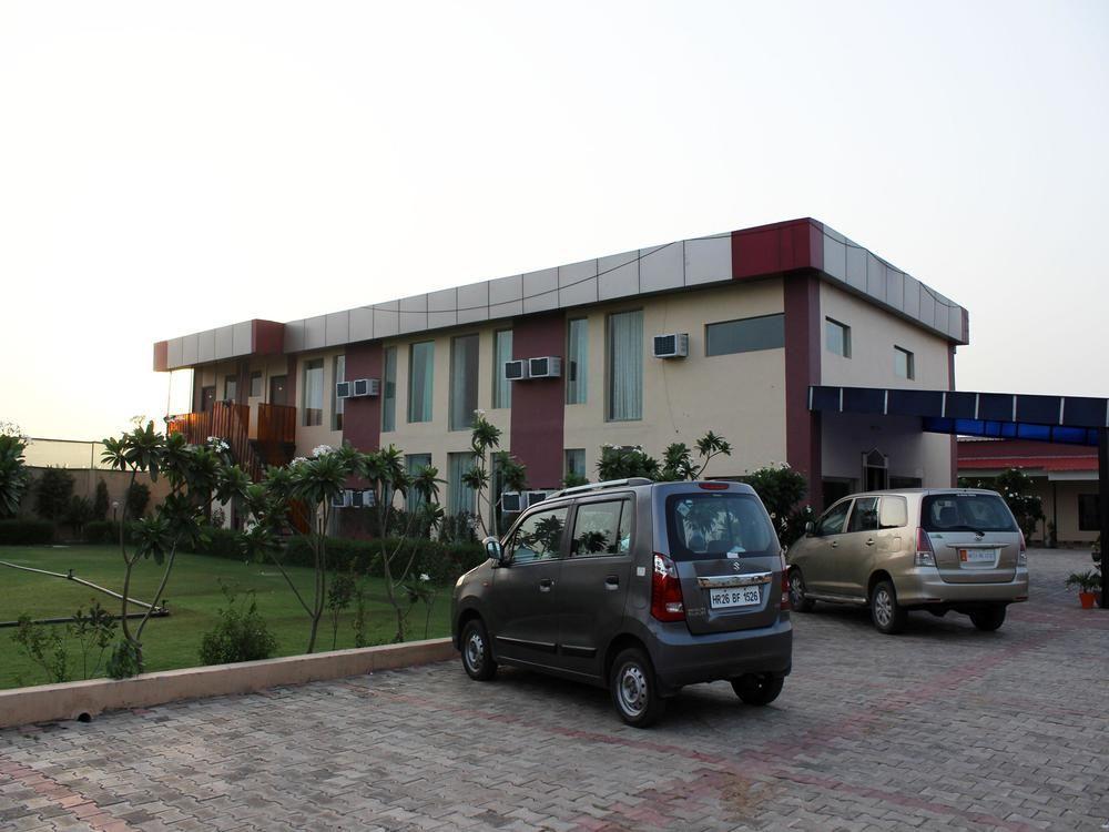 Oyo Imt Chowk Ii Hotel