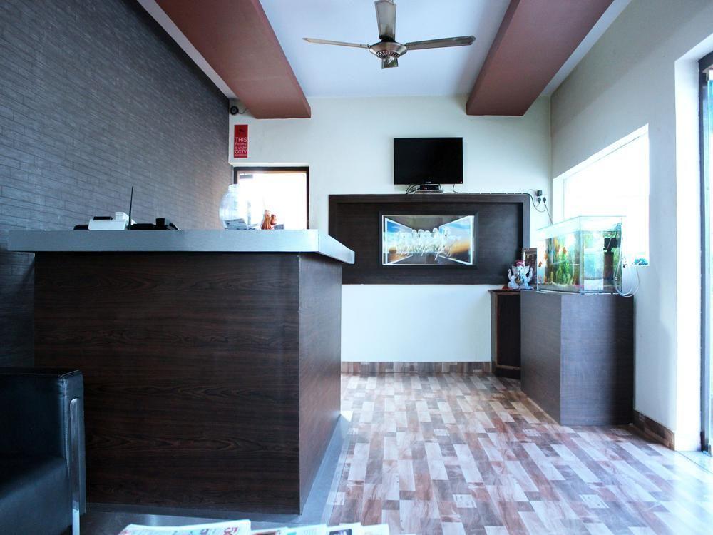 Oyo Imt Chowk Ii Hotel 3*