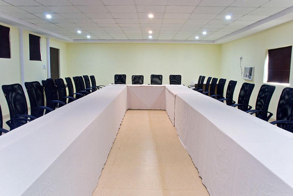 Oyo Imt Chowk Ii Hotel 3*