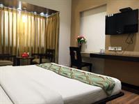 Hotel Oyo Cyber City Ii