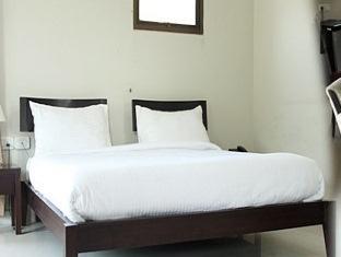 Hotel 7110 Residency