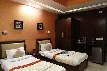 Fabhotel Golf Course Road Hotel Gurgaon