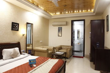 Fabhotel Golf Course Road