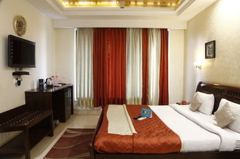 Hotel Fabhotel Golf Course Road Gurgaon