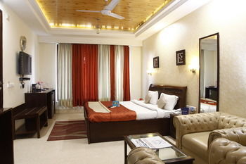 Fabhotel Golf Course Road 3* Gurgaon