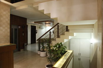 Fabhotel Golf Course Road