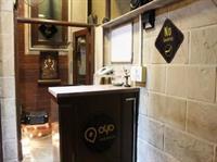 Oyo Premium Sushant Lok 2 Hotel