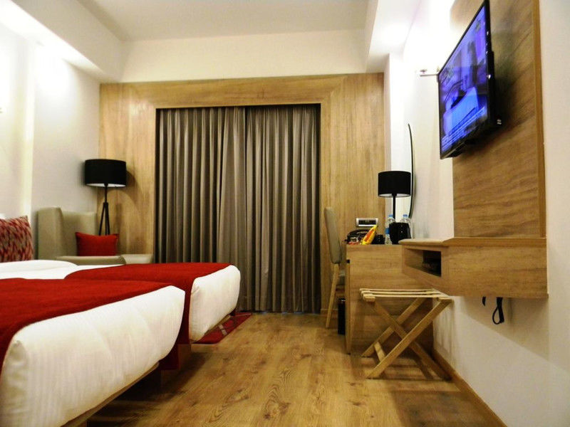 Lemon Tree Premier Center Hotel Gurgaon