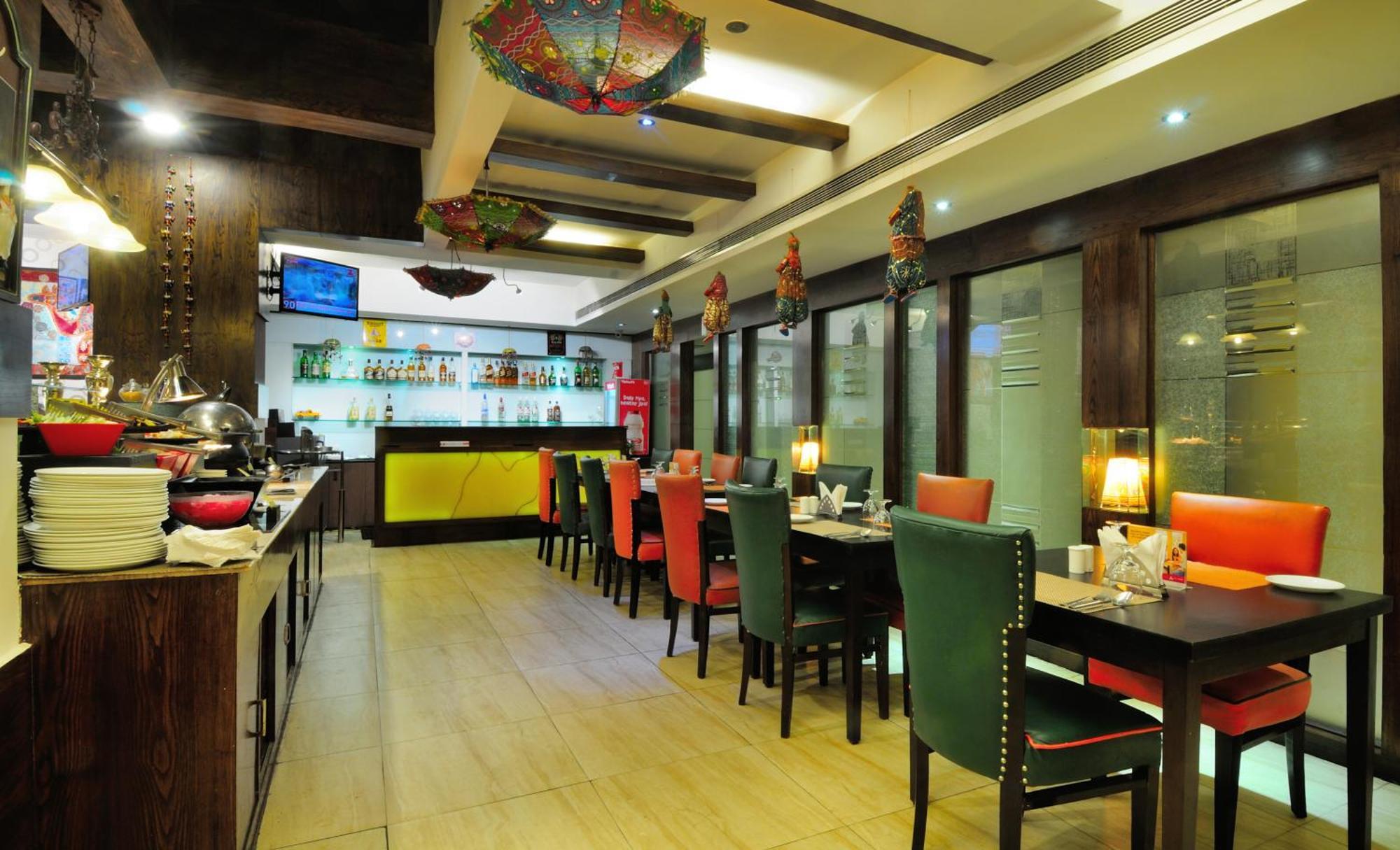 Crossroads Hotel 4*