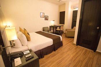 Crossroads Hotel 3*