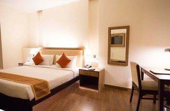 Hotel Crossroads 3*