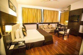 Hotel Crossroads 3*