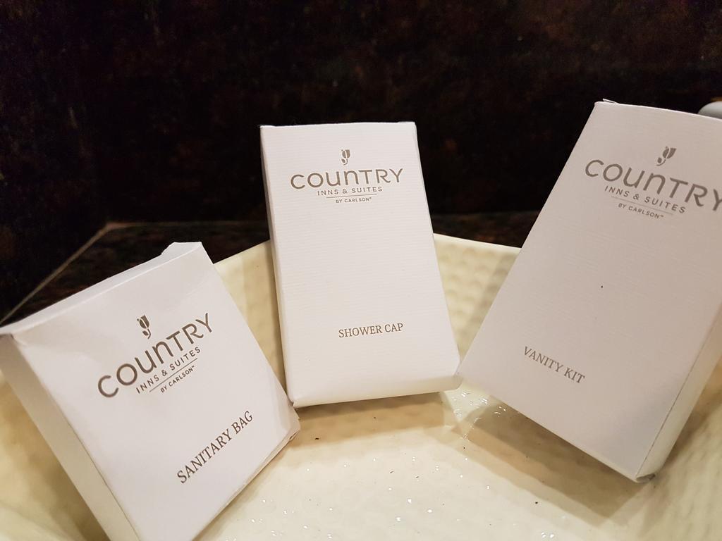 Country & By Radisson, Gurugram Sector 12 Hotel 4*