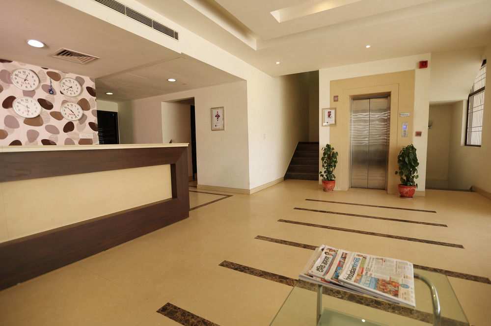 Prime Plaza 3*